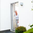 Moustiquaire enroulable pour porte