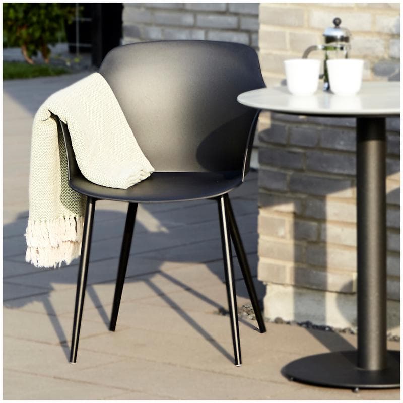 Chaise en plastique - 2 pièces