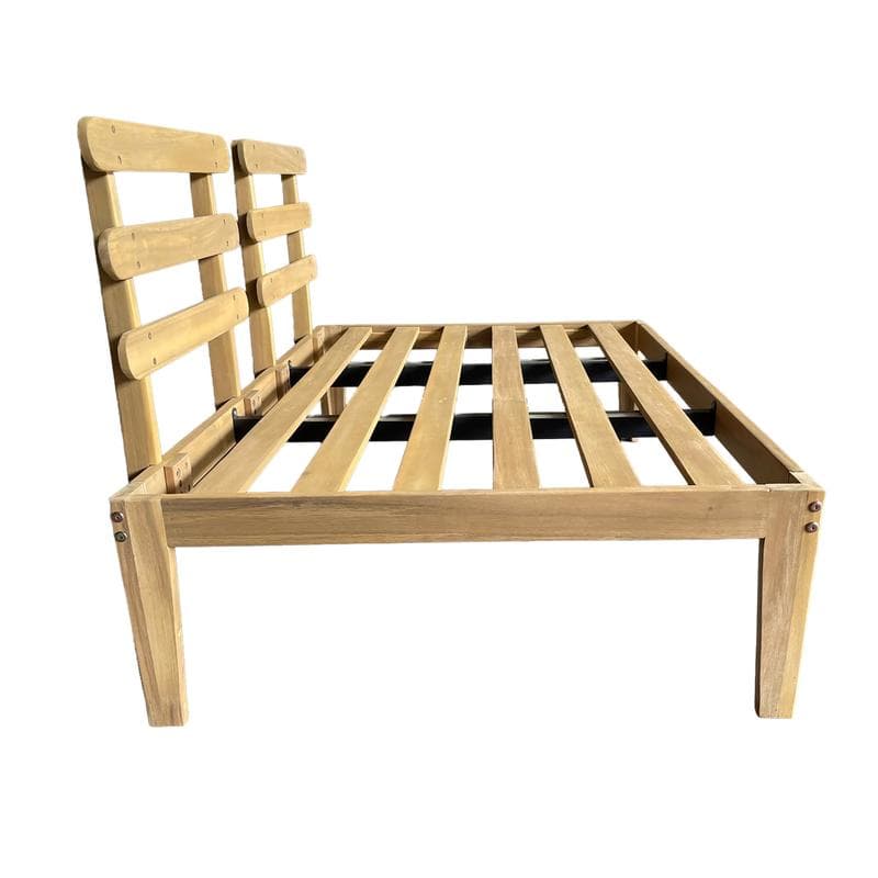 Banc de jardin en bois