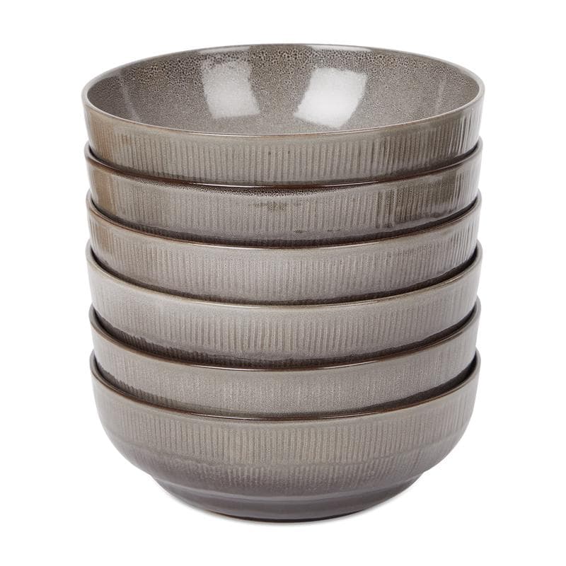 Handgemaakt servies met modern design