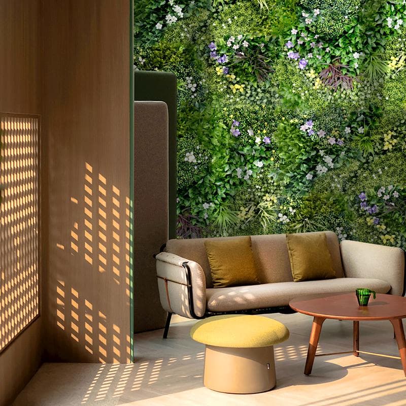 Luxe kunsthagen met bloemen