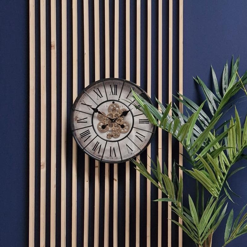 Horloge murale avec engrenages