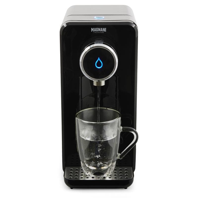 Heet water dispenser