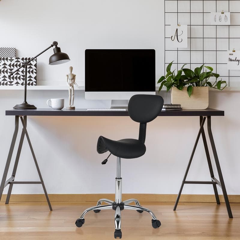 Zadelkruk met ergonmische rugleuning bij bureau