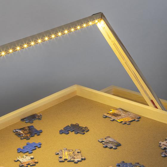 Table à puzzle en bois avec LED allumées