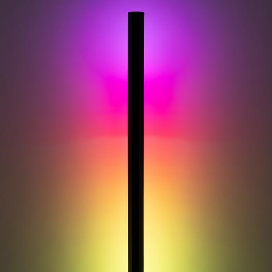 LED multicolour vloerlamp aan paars