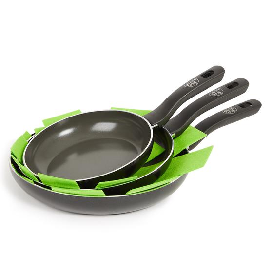 Greenchef 14-piece pan set - 3 pans stacked