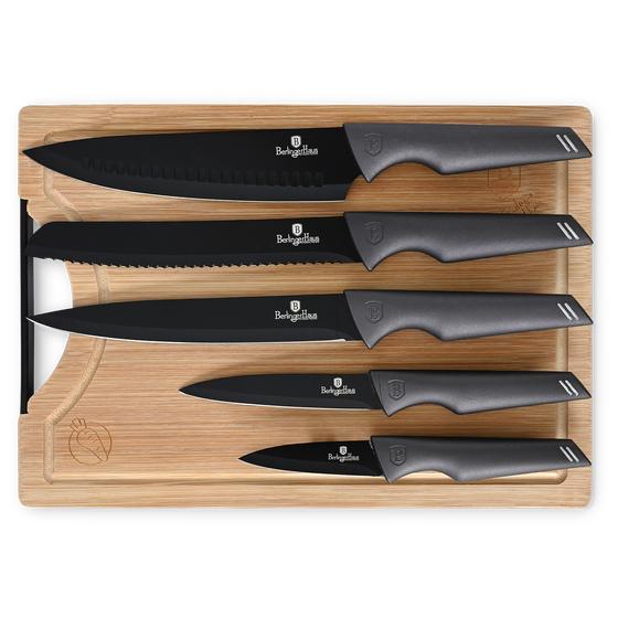  Knife set on cutting board