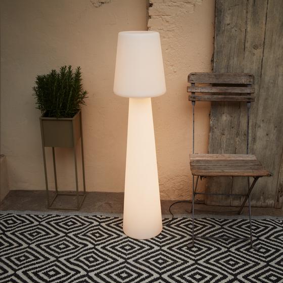 Lampadaire XXL dehors