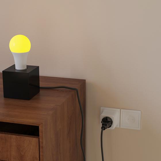 LSC Smart Connect plug in use with lamp