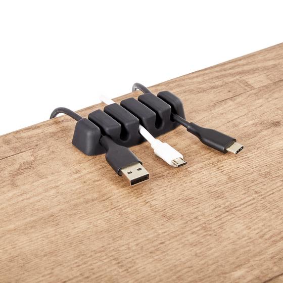 Cable tidy with cables