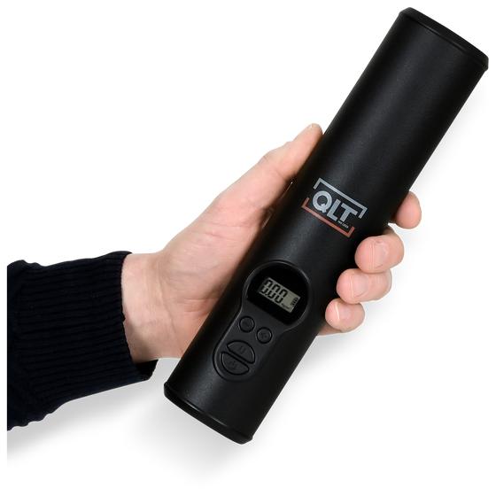 Cordless air compressor in hand