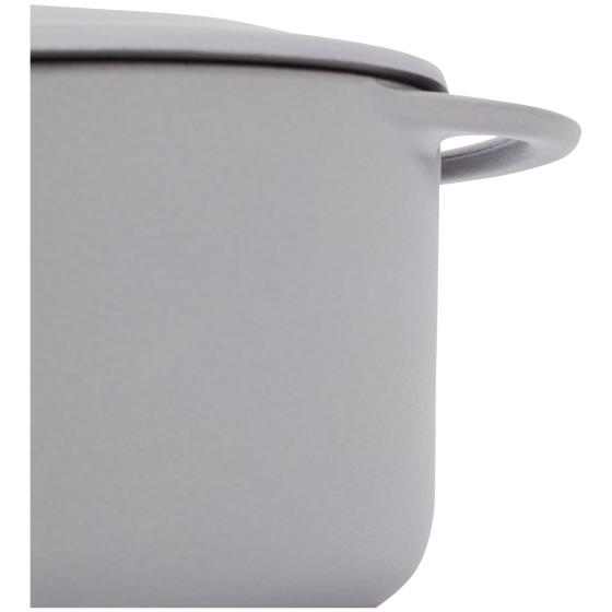 Vivo casserole - oval close-up handle side