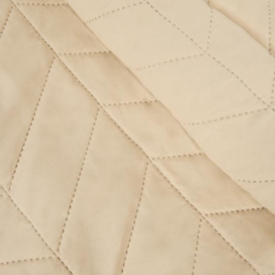 Bedspread and duvet cover set – stitching detail