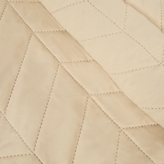 Bedspread and duvet cover set – stitching detail