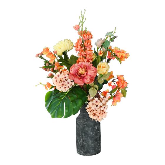 Bouquet de fleurs artificielles dans un vase