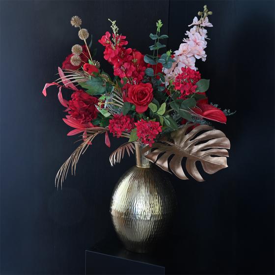 Artificial Christmas bouquet mood picture