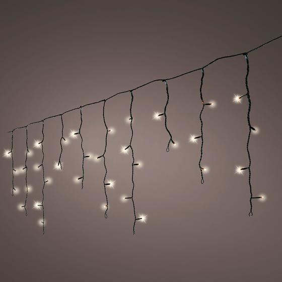 LED icicle 7.5m with twinkle in huis