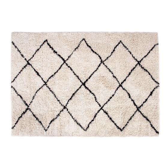 Cream rug with chequered pattern