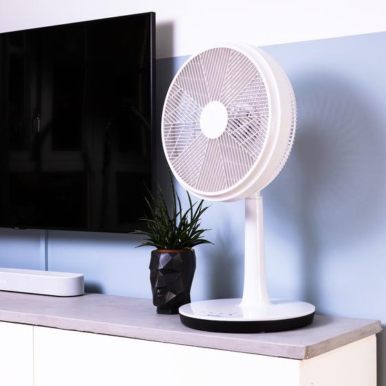 Fan with WiFi next to the TV