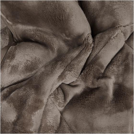 Lazy All-in-One Duvet Pom Pom Fur Folded – extreme close-up of material