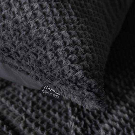 Lazy all-in-one duvet Teddy fur 240 x 200 cm - anthracite - close-up of label