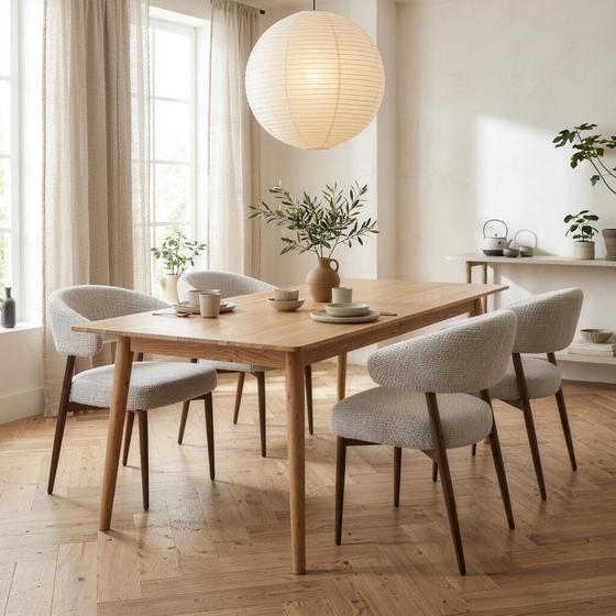 Japandi eetkamerstoelen met bouclélook beige inspiratie woonkamer