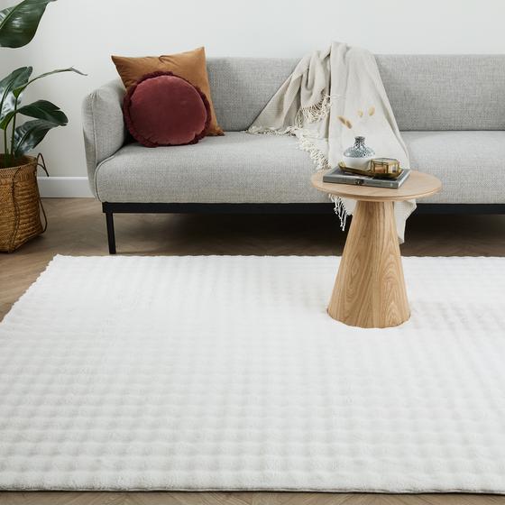 High-pile rug Pompom Fur - 200x290 - Cream white in living room styled