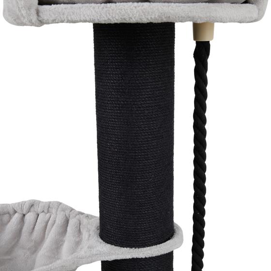 Sisal on scratching post with play rope