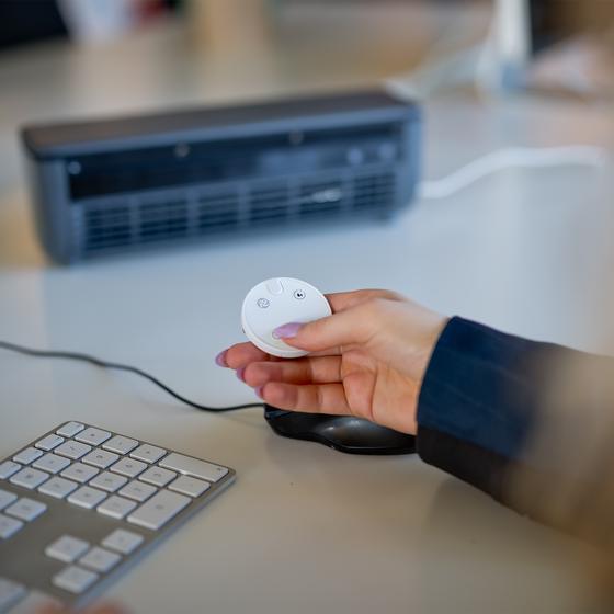 Remote control of the Nexxt portable air cooler fan with mist function 