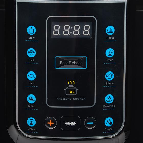 Display on MasterChef 10-in-1 multicooker