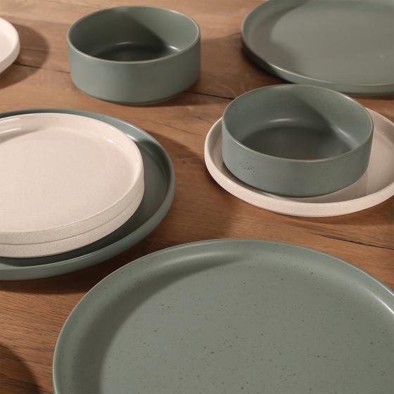 Cove green 18-piece dinner set on table