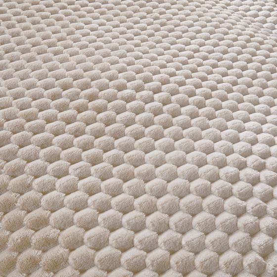 Teddy Hexagon duvet cover 140 x 200 cm - off-white - close-up of fabric