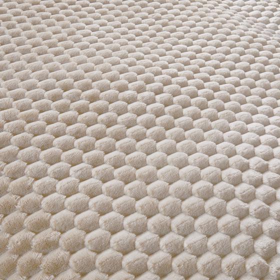 Teddy Hexagon duvet cover 200 x 220 cm - off-white - close-up of fabric