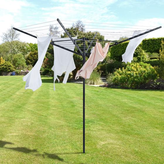 Inklapbare droogmolen in de tuin