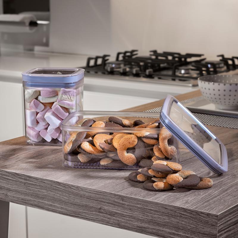 Curver Dry Cubes container set - with food lifestyle image
