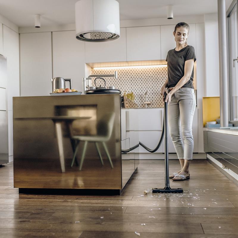 Kärcher wet-and-dry vacuum cleaner KWD1 - used in kitchen