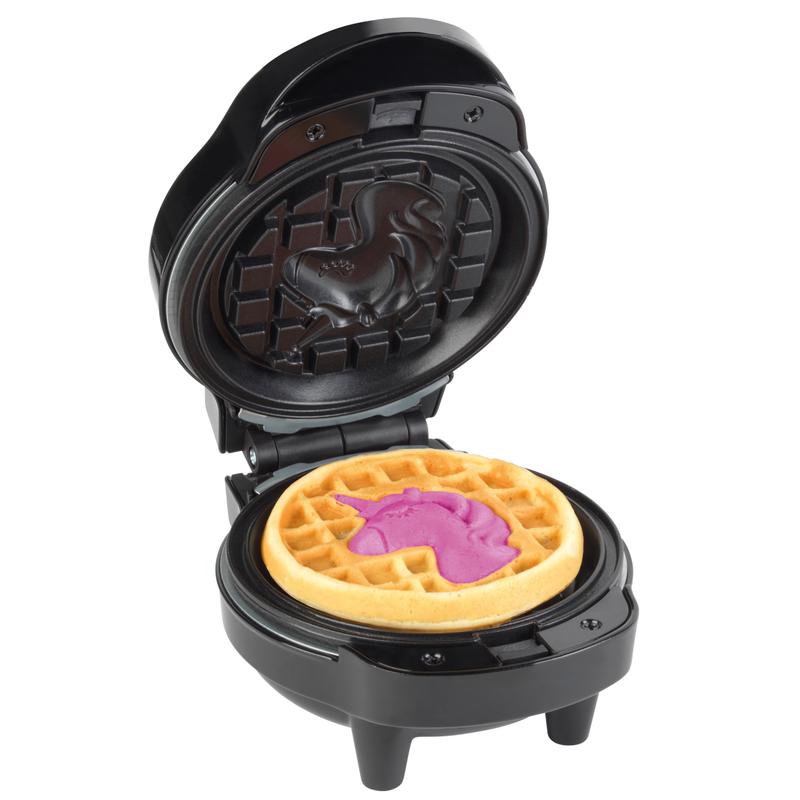 Petra 10-in-1 mini waffle maker with unicorn plate