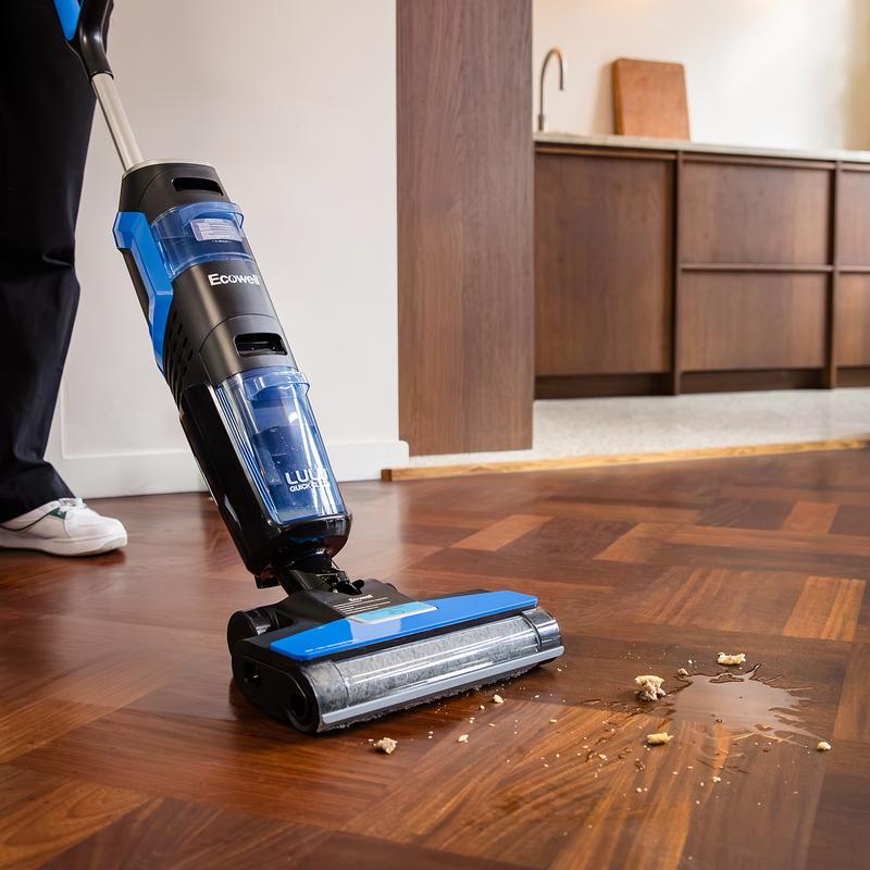 Ecowell wet/dry vacuum cleaner with mopping function in use in living room