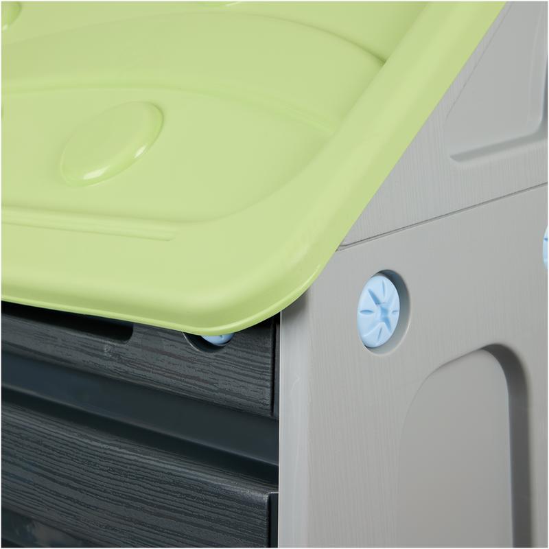 Roof of magical green/grey playhouse for children