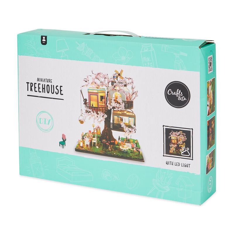 Crafts & Co miniature house - packaging