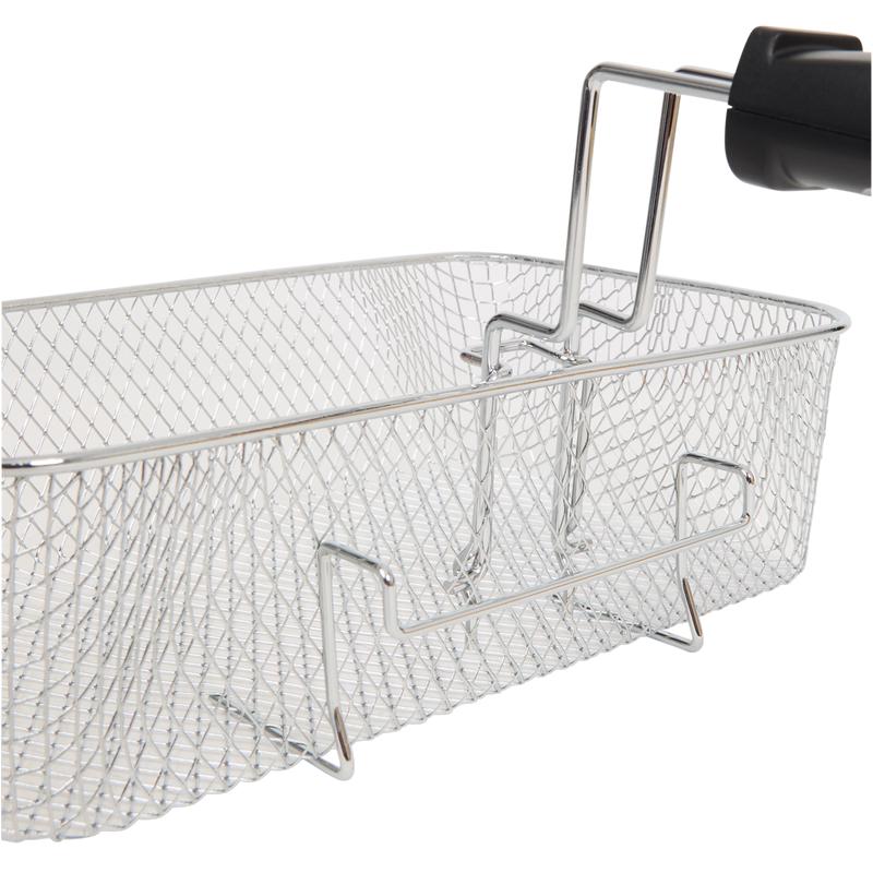 Tristar XL deep fryer - close-up of frying basket