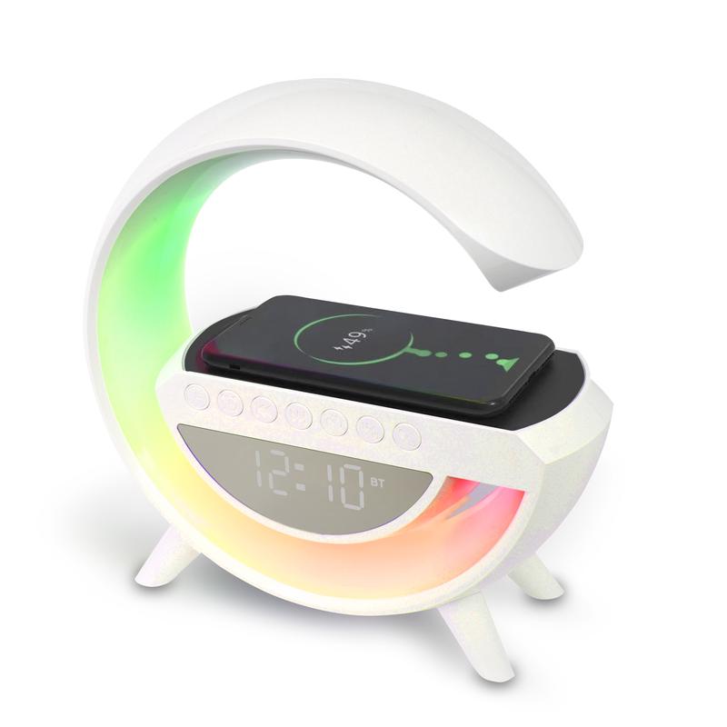 Soundlogic multifunction alarm clock with smartphone charging function