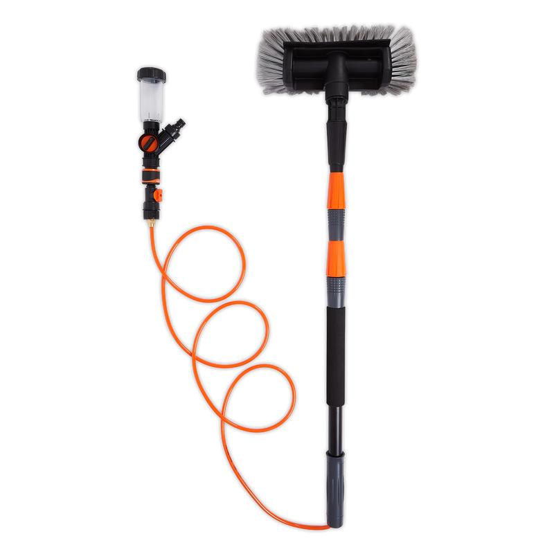 FERM telescopic wash brush - hose stretched out