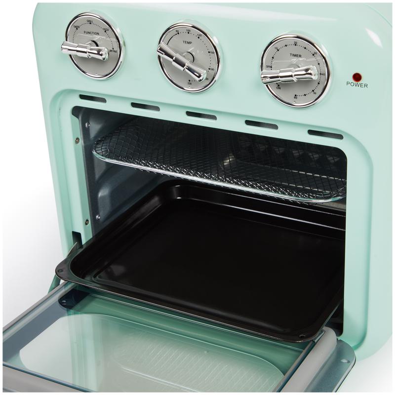 Compact oven with retro look - inside close-up