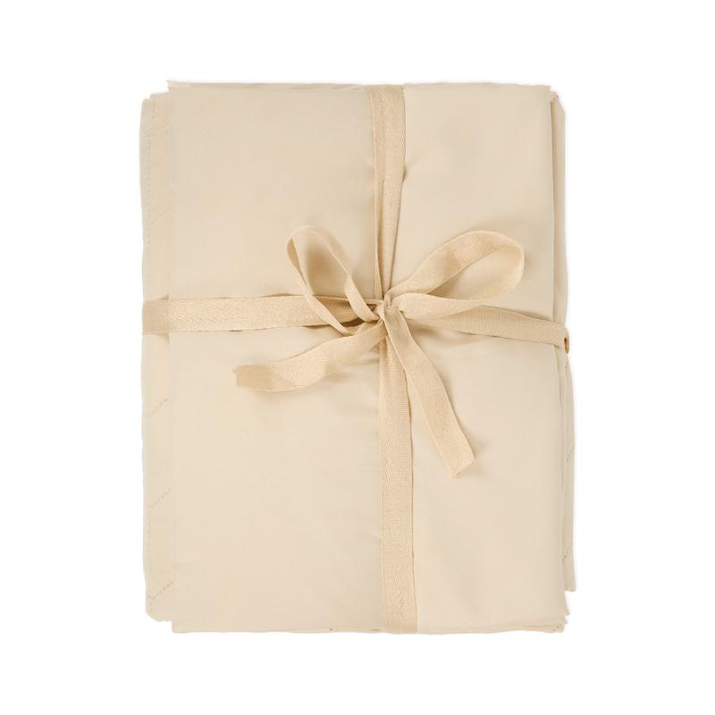 Duvet cover with bedspread in packaging