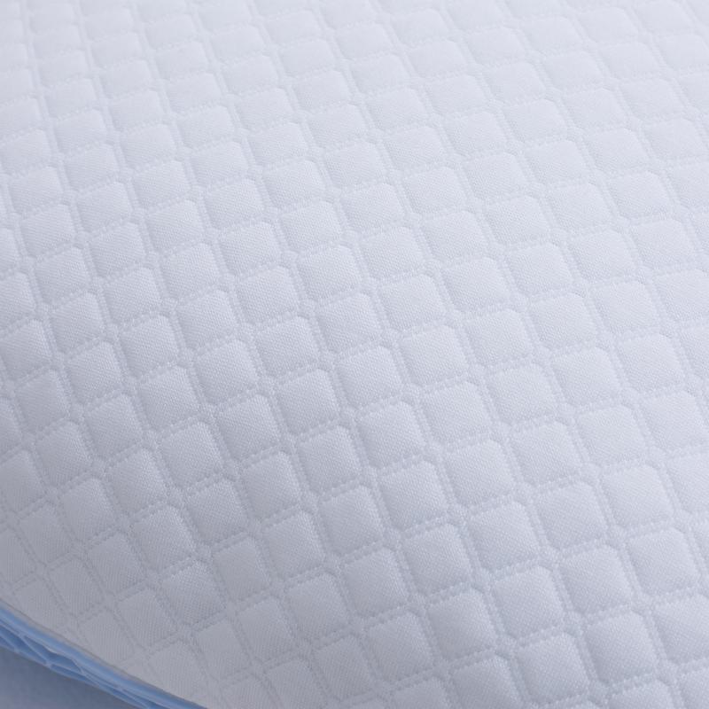 Cooling and refillable pillow – close-up bottom of pillow