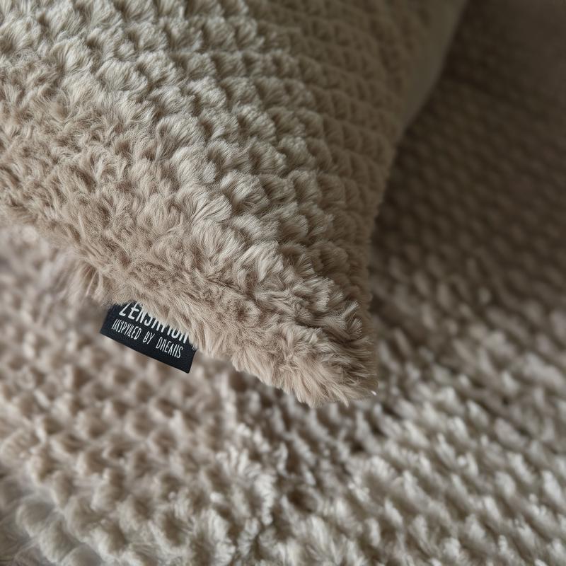 Lazy all-in-one duvet Teddy fur 140 x 200 cm - taupe - close-up of label