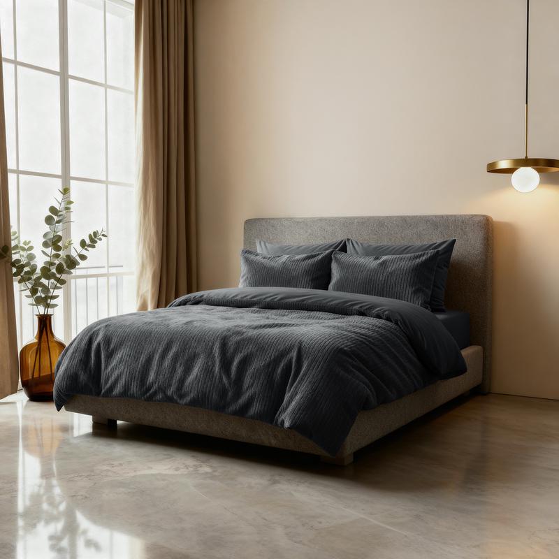 Faux fur duvet cover - 200 x 200/220 cm - anthracite - on double bed