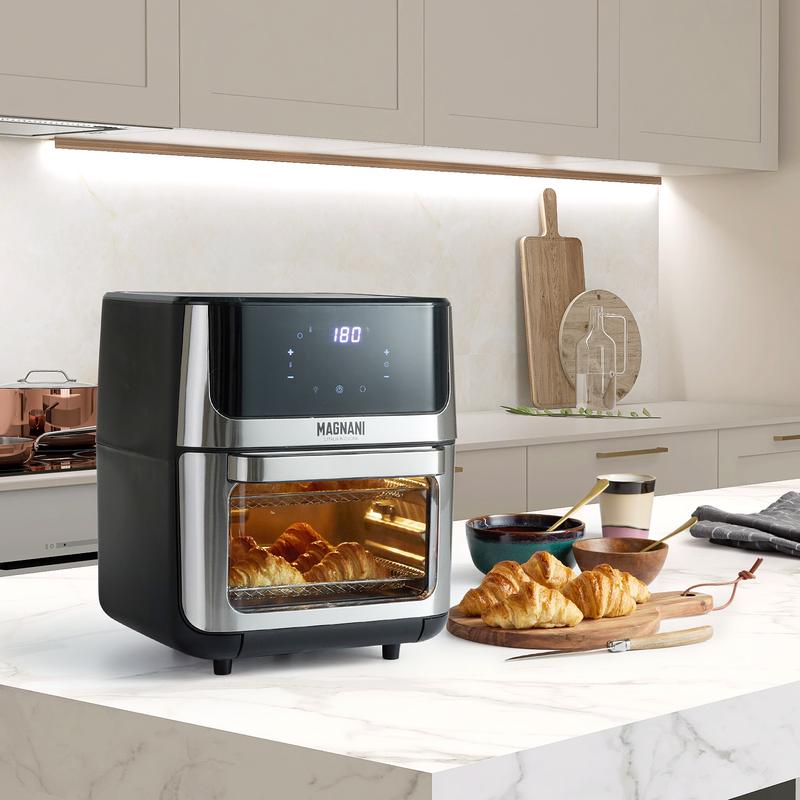 XXL air fryer with rotisserie function - lifestyle image